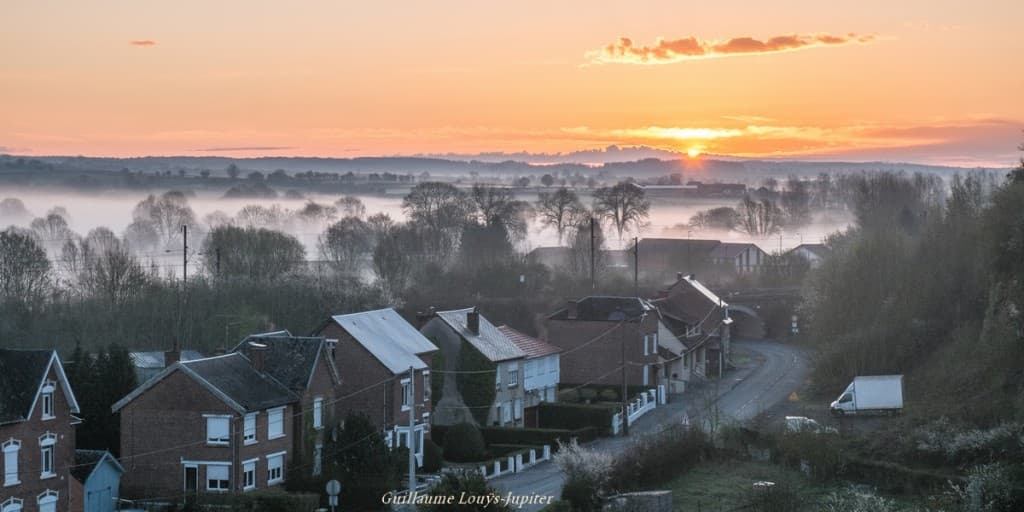 Lever brumeux
