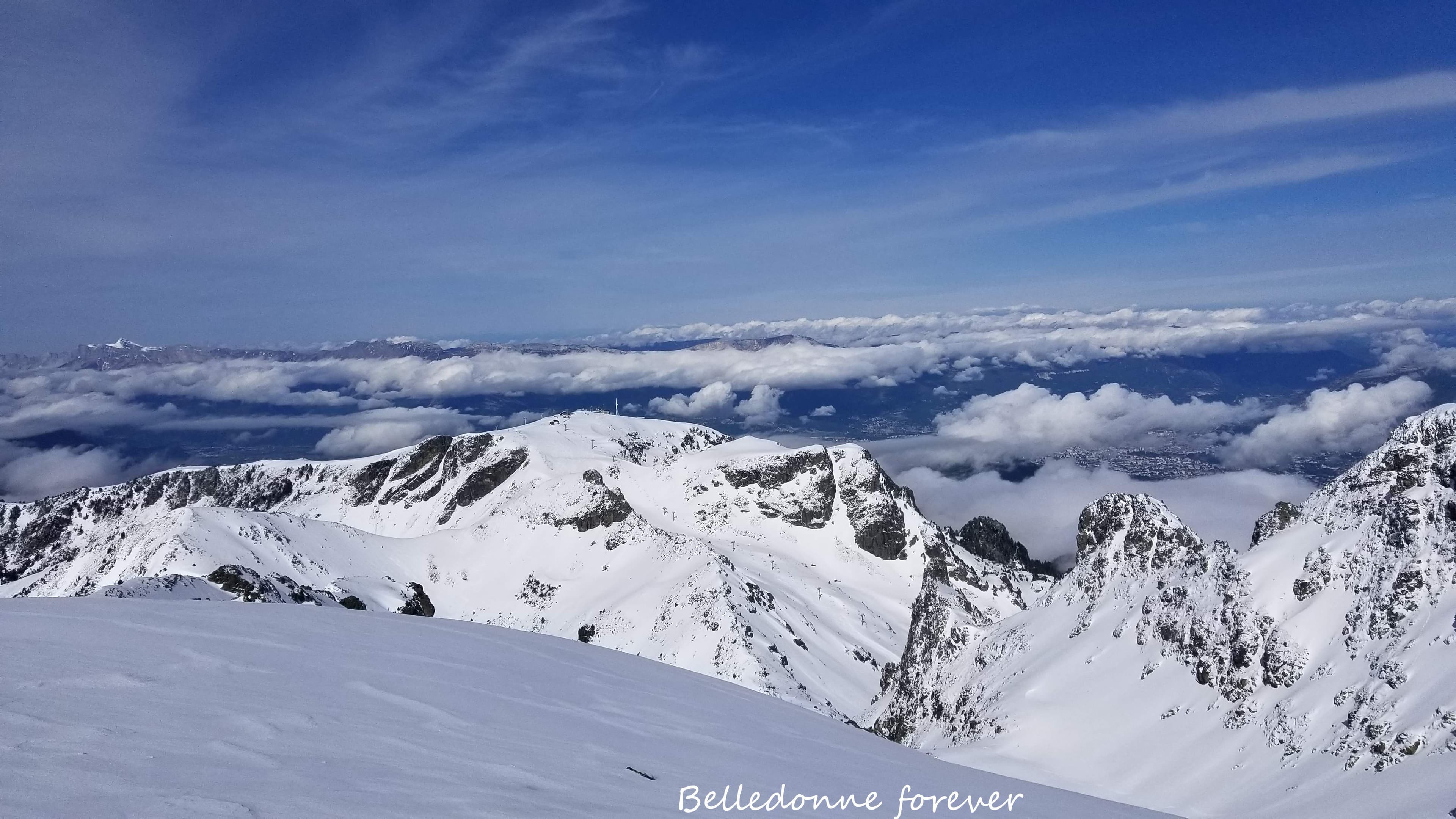 Neige de novembre et soleil de mai A.P.