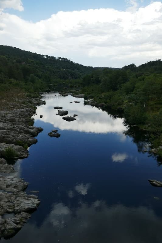Rivière du Chassezac vue du Pont de Gravières