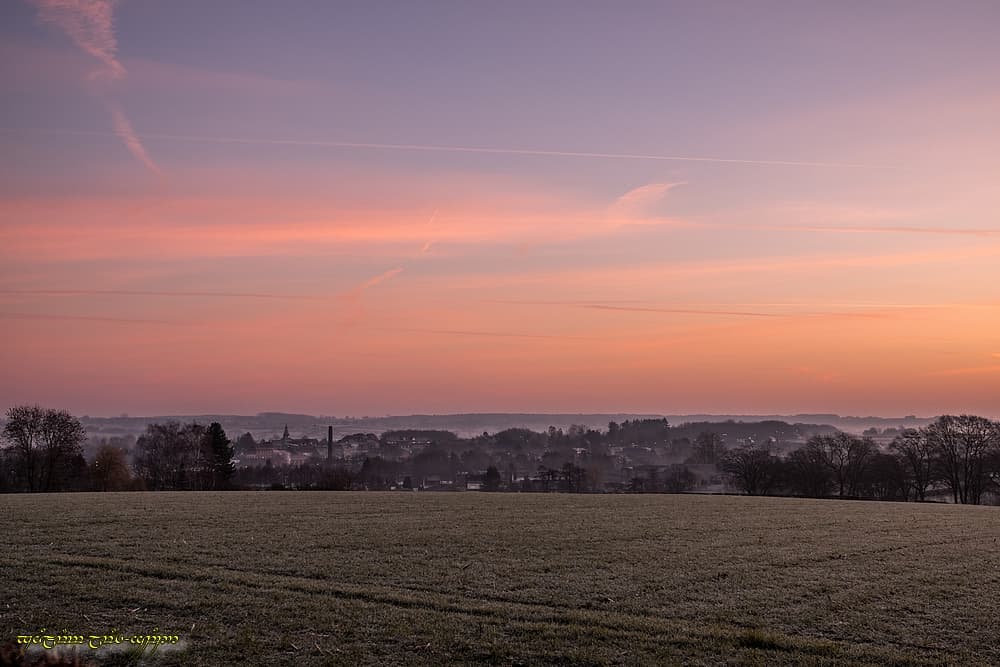Un peu de brume au loin
