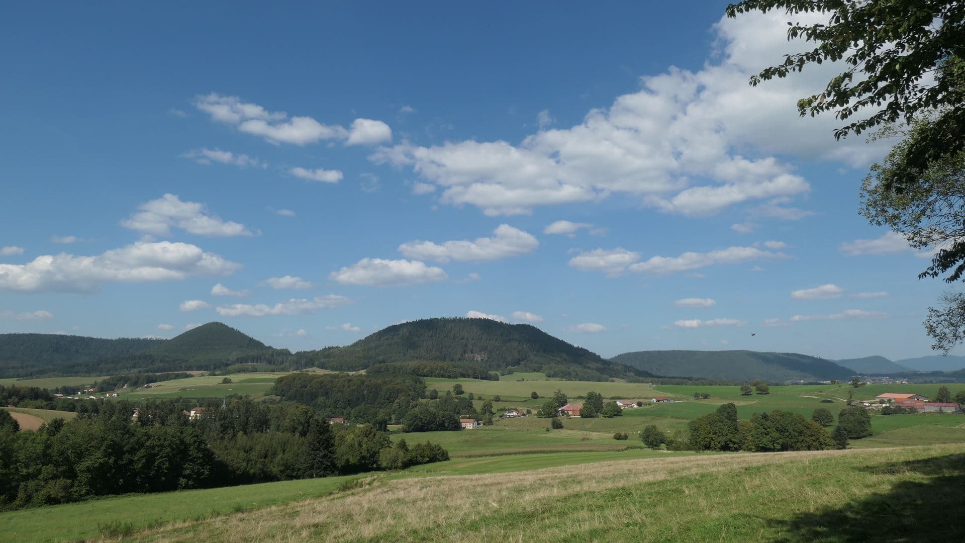 Temps estival avec des cumulus aujourd"hui