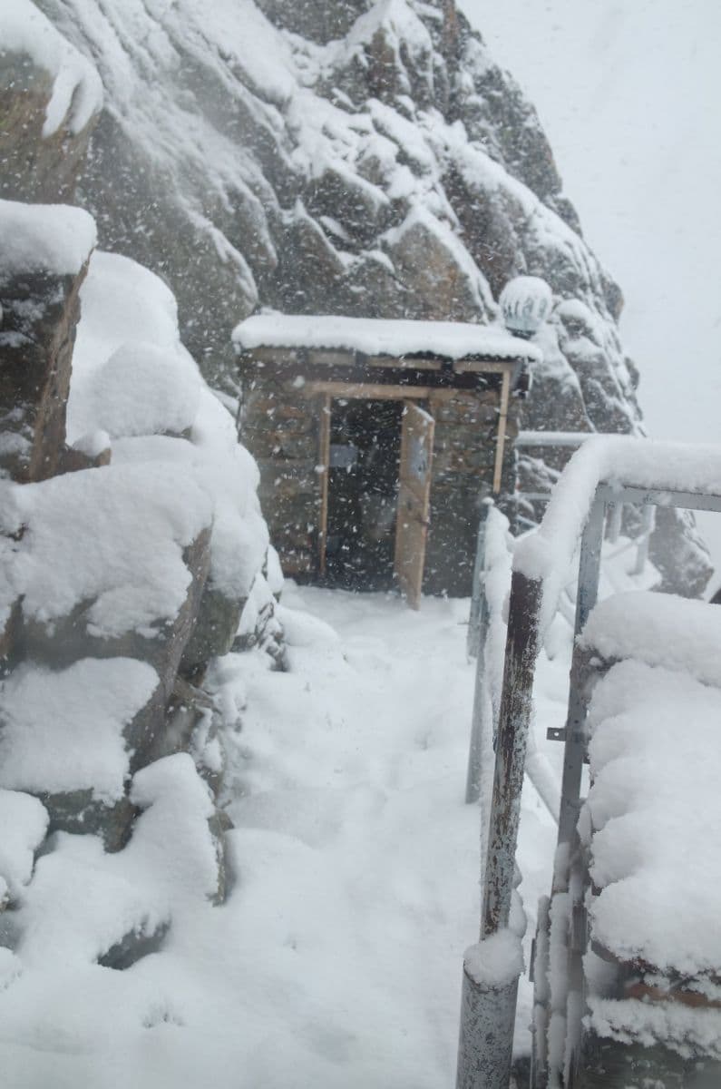 Image d'illustration pour Pluie, fraîcheur et neige sur les Alpes : l'automne à la fin août 
