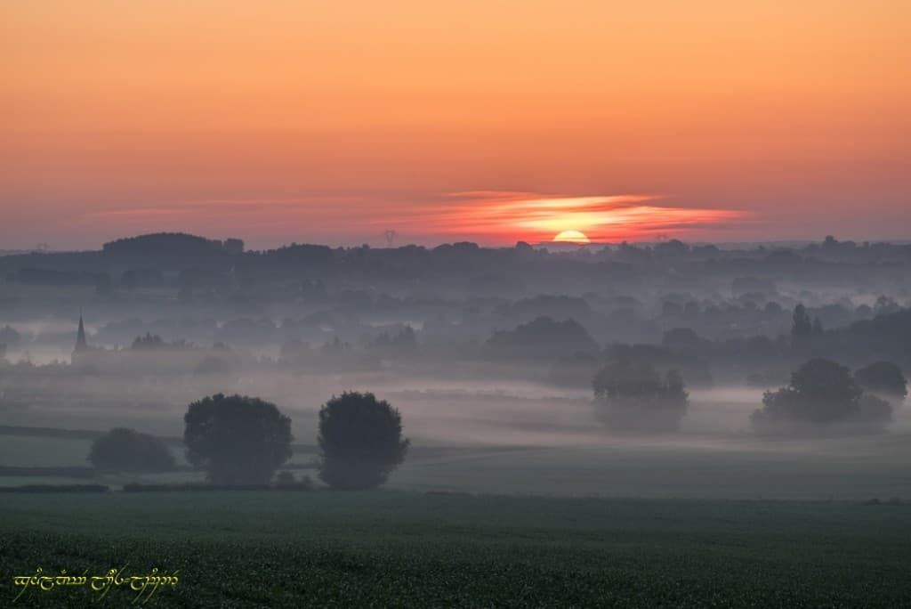 Lever brumeux