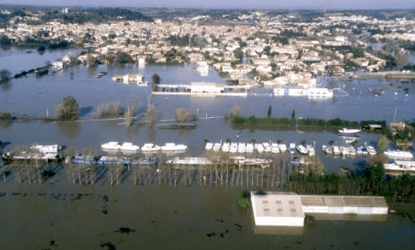 Image d'illustration pour Décembre 2003 : inondations et crue historique du Rhône